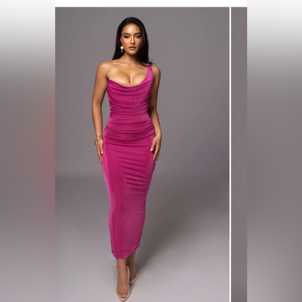 Elegant Pink One-Shoulder Dress